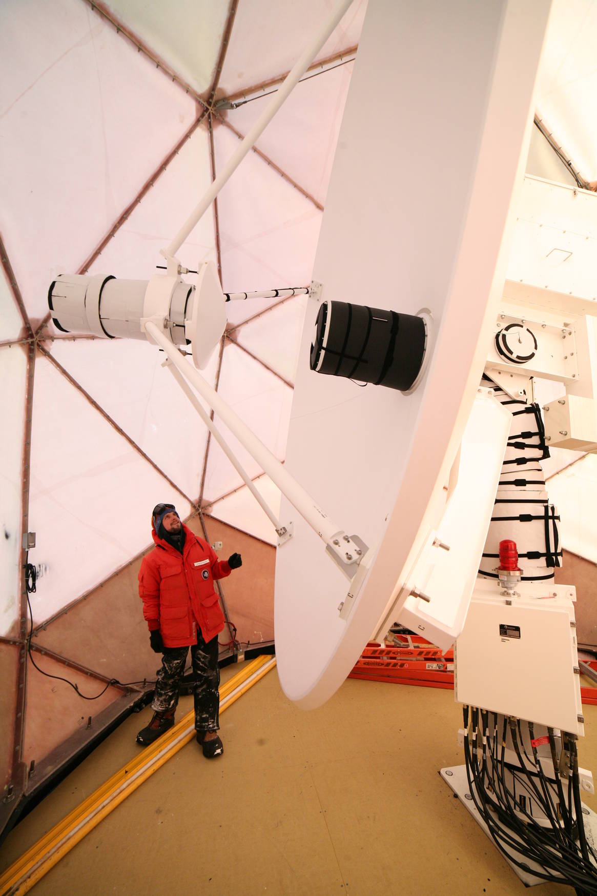 The SPTR antenna is 5 meters in diameter.