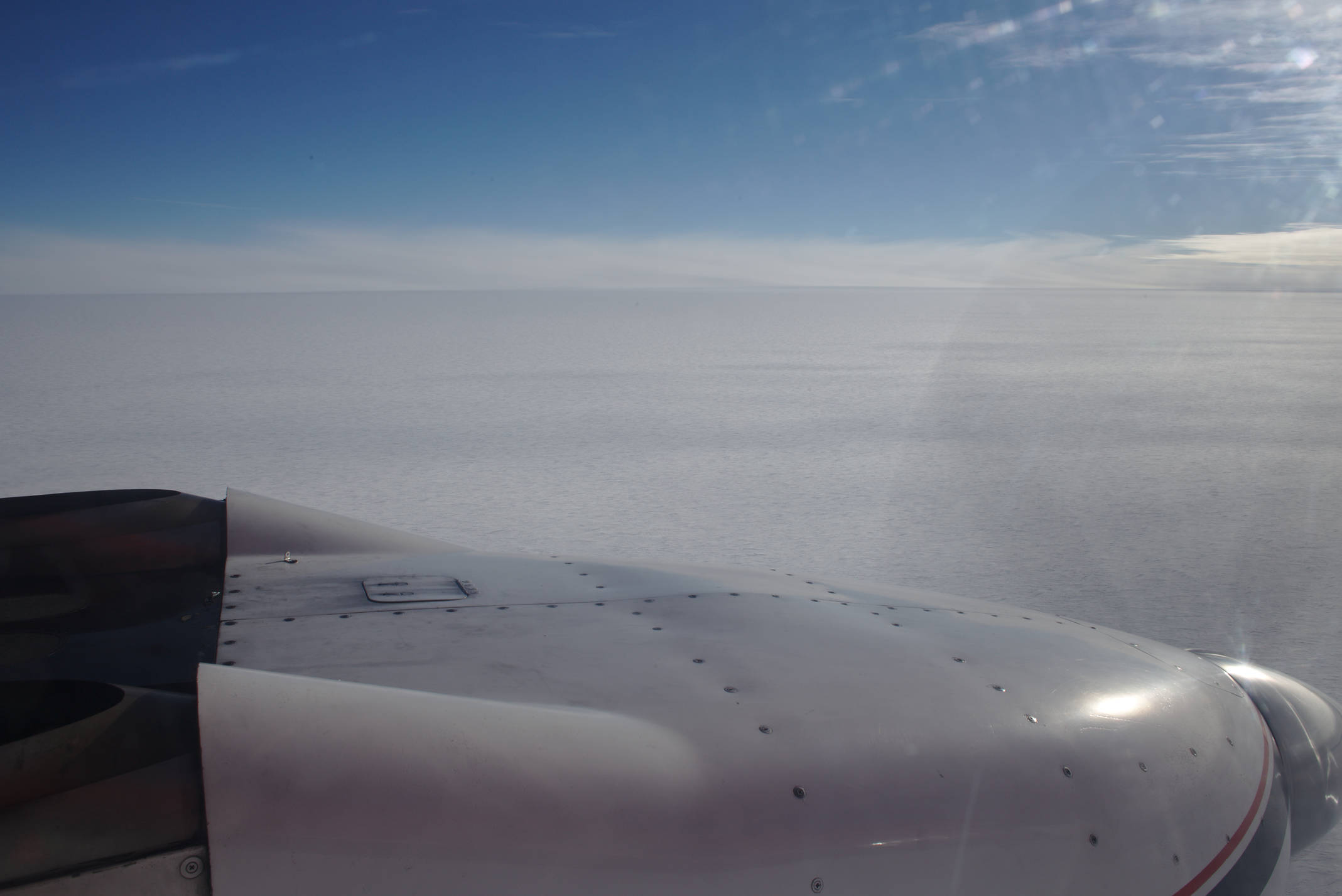 The Antarctic plateau. Nothing but flat and white for the next 120 minutes of flight time