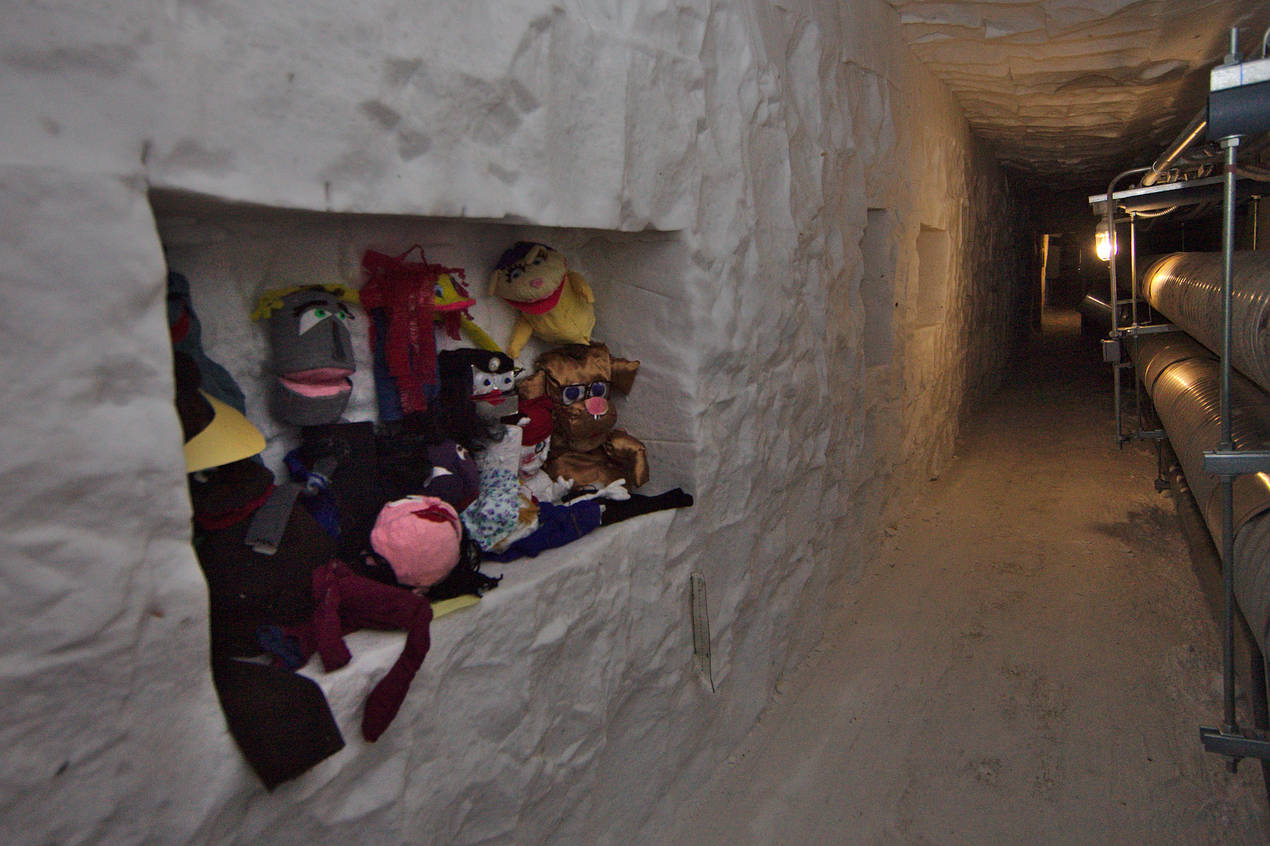 Ice shrines along the walls of the first tunnel section commemorate items of particular interest to different seasons.